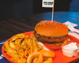 CHICKEN BURGER