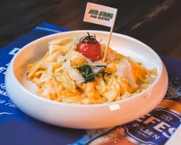 Peynir Soslu Acılı Fettucine