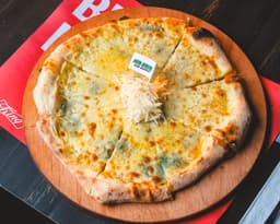 3 Peynirli Pizza